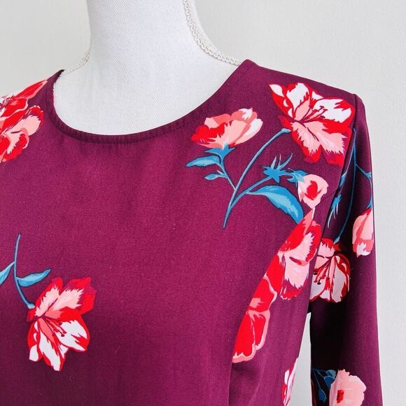🎉Clearance🎉Old Navy Burgundy Floral Fit & Flare Bell Sleeved Dress ~ Size Med - Picture 2 of 9
